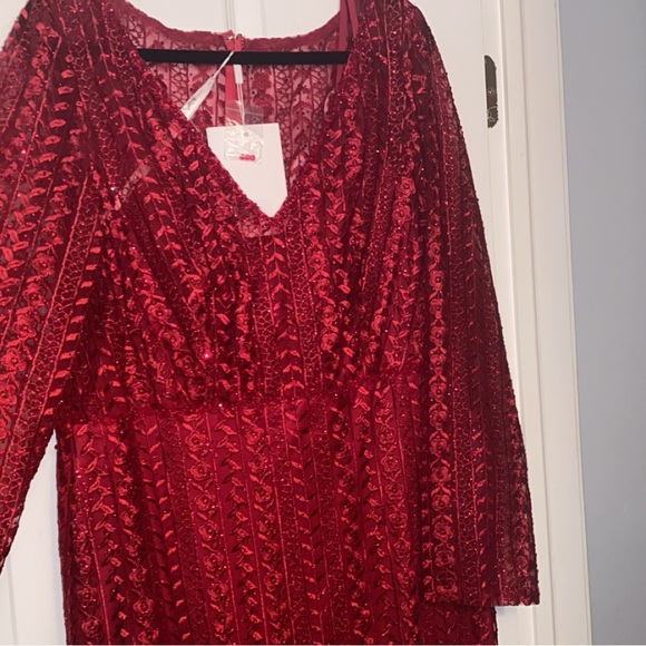 Red Crystal and sequin Mac Duggal Size 14. - Picture 6 of 8